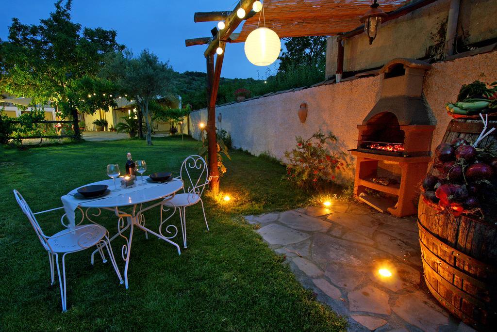Casa Vacanze Borgo Borghese Sant'Alessio Siculo Eksteriør billede