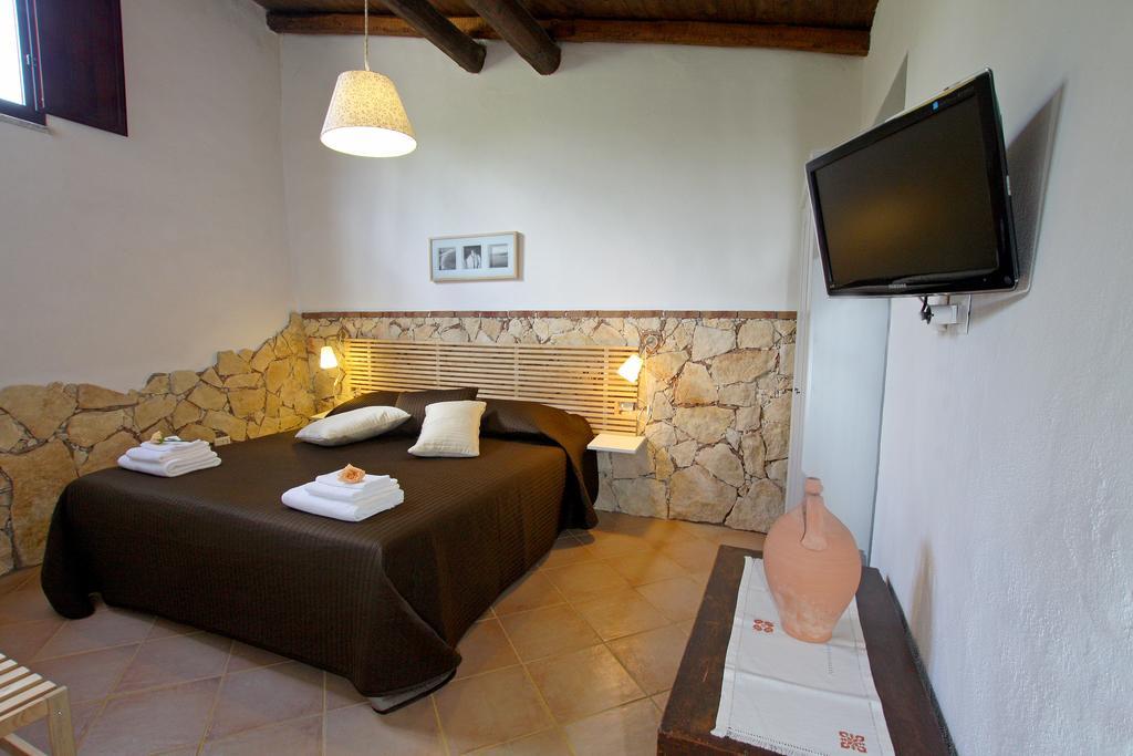 Casa Vacanze Borgo Borghese Sant'Alessio Siculo Værelse billede